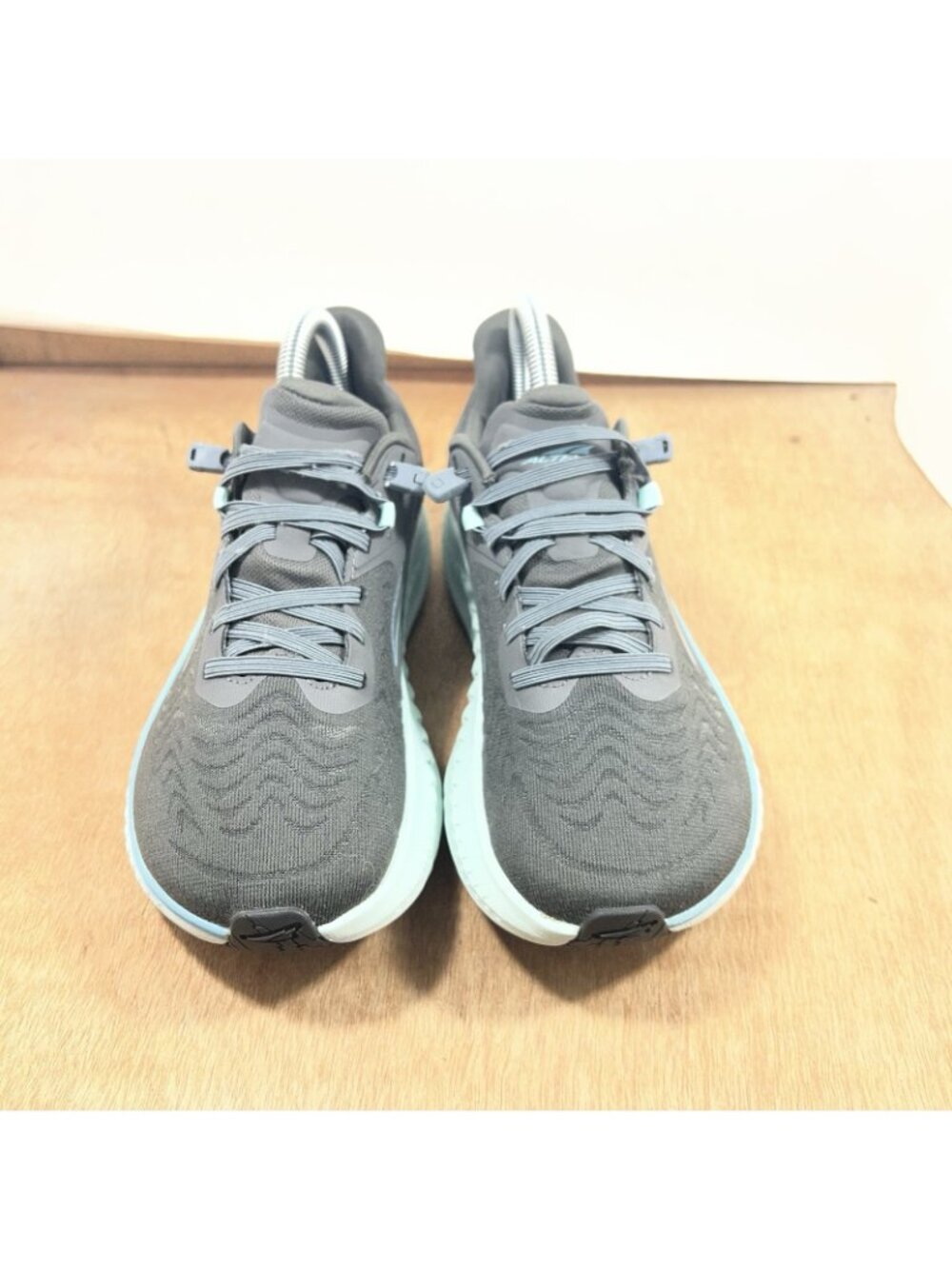 Altra Torin 7 Shoes Womens Size 6 Gray Running Cushioned Sneakers - Picture 2 of 9